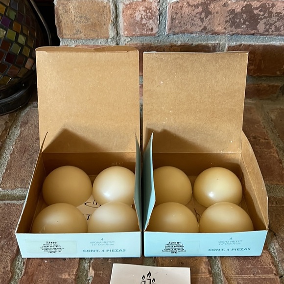 2 Boxes of PartyLite Aroma Melts - Holiday Spices & French Vanilla - Picture 1 of 4